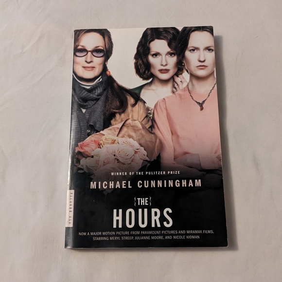 💥 The Hours Michael Cunningham Paperback - Picture 1 of 2